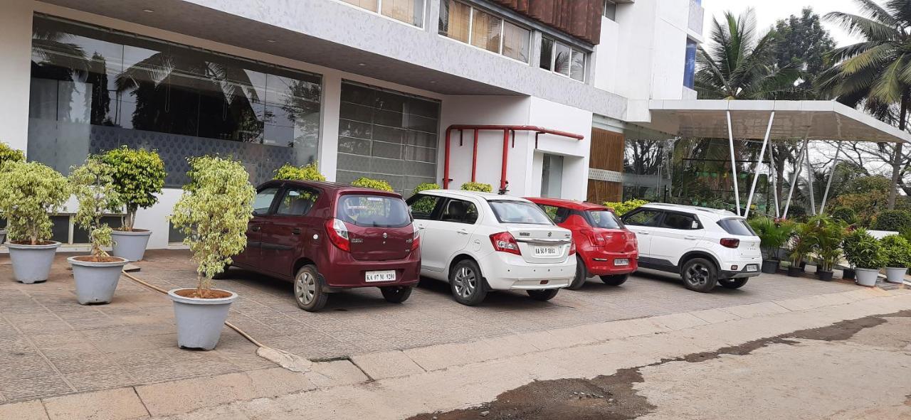 Hotel Shivas Gateway à Devanahalli Extérieur photo