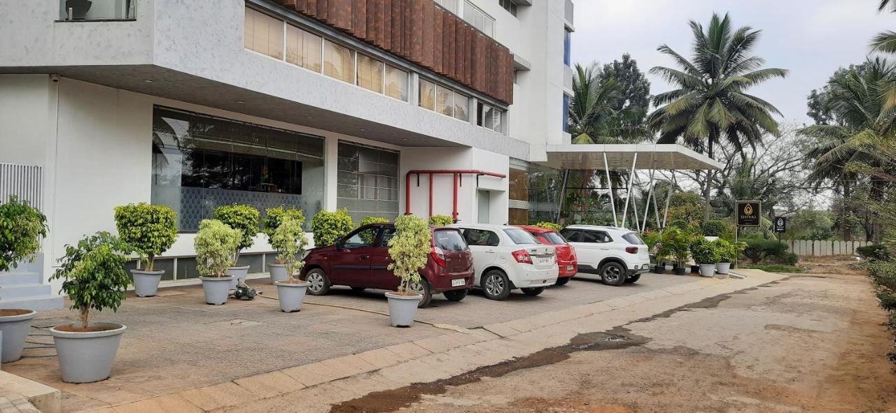 Hotel Shivas Gateway à Devanahalli Extérieur photo