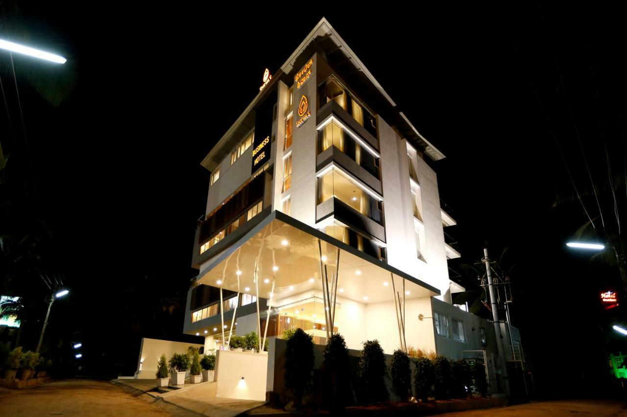 Hotel Shivas Gateway à Devanahalli Extérieur photo