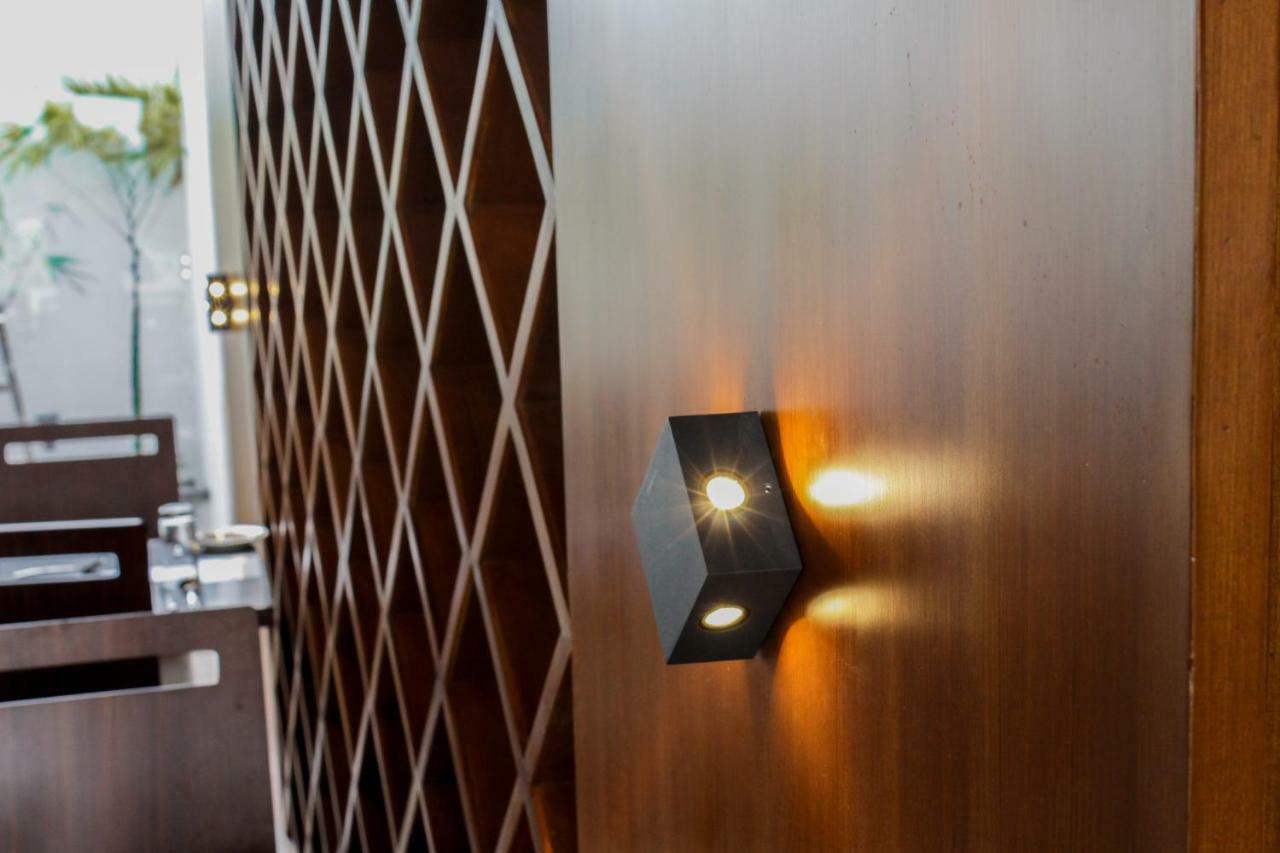 Hotel Shivas Gateway à Devanahalli Extérieur photo