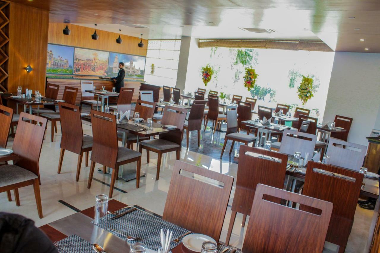 Hotel Shivas Gateway à Devanahalli Extérieur photo